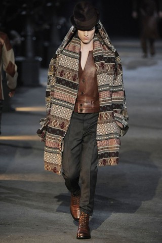 Alexander McQueen / - 2009-2010